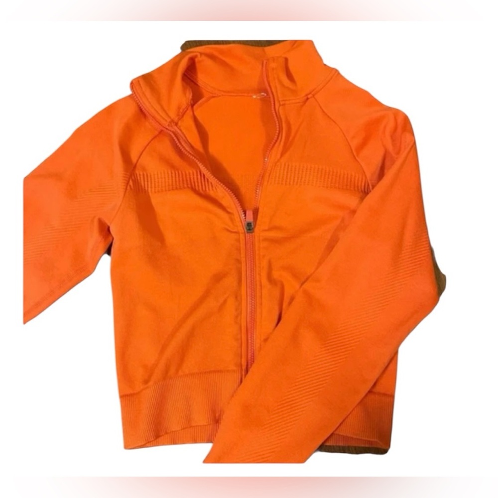 Fabletics Seamless Cropped Zip Up Jacket - image 5